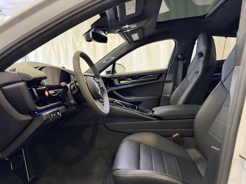 Used 2025 Porsche Panamera Turbo image 5