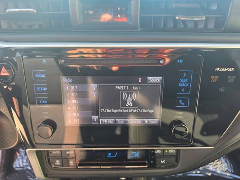 Used 2017 Toyota Corolla LE FWD image 35
