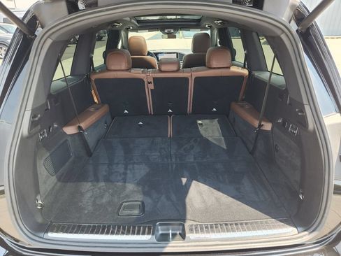 Used 2025 Mercedes-Benz GLS 450 4MATIC image 8
