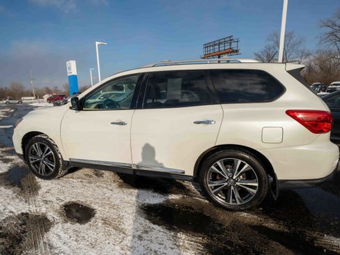 Used 2018 Nissan Pathfinder Platinum image 4