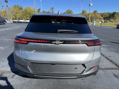 New 2026 Chevrolet Equinox EV LT image 23