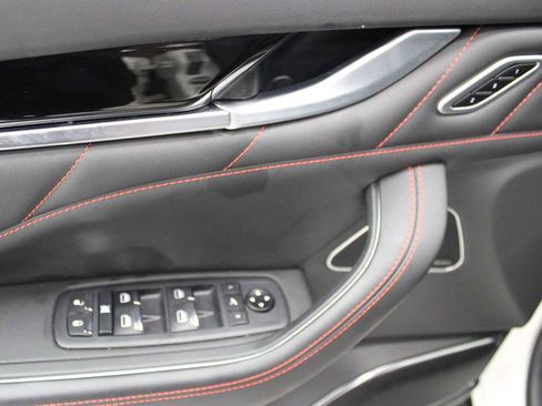 Used 2022 Maserati Levante GT image 15