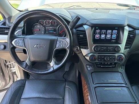 Used 2020 Chevrolet Suburban Premier image 42