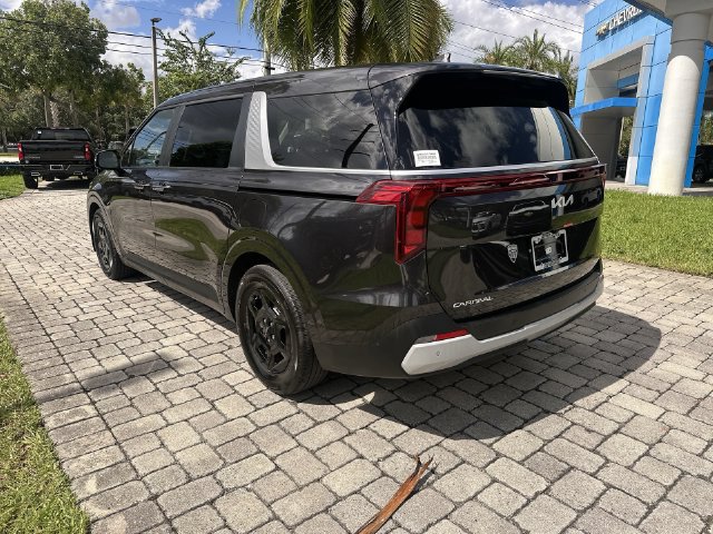 Used 2026 Kia Carnival FWD image 34