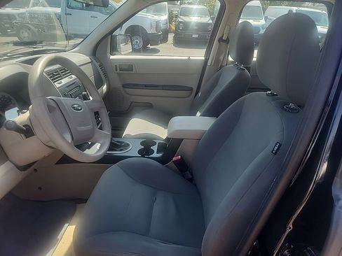 Used 2008 Ford Escape XLS FWD image 19