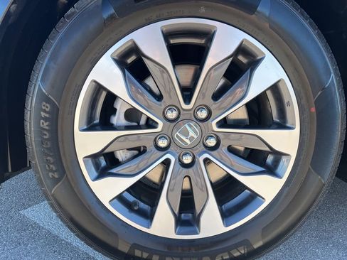 Used 2024 Honda Odyssey EX-L image 12