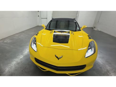 Used 2017 Chevrolet Corvette Stingray Convertible RWD image 3