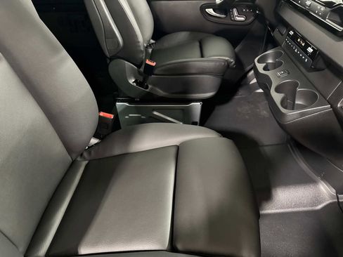 New 2025 Mercedes-Benz Sprinter 2500 image 12