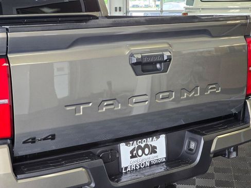 Used 2024 Toyota Tacoma TRD Off-Road AWD/4WD image 12