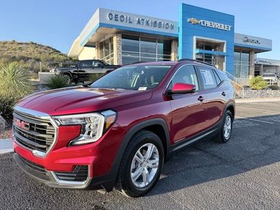 Used 2024 GMC Terrain SLE w/ Driver Convenience Package