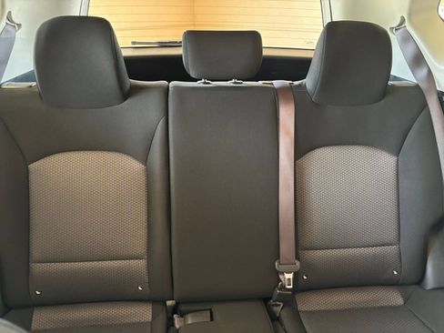 Used 2025 Kia Soul LX w/ LX Technology Package FWD image 36