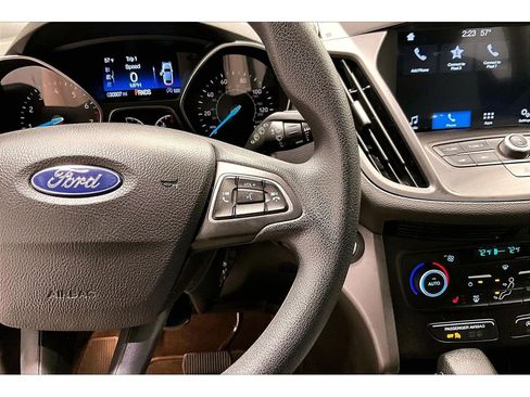 Used 2019 Ford Escape SE image 18