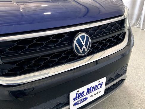 Used 2023 Volkswagen Taos SE FWD image 7