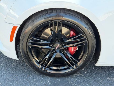 Used 2017 Chevrolet Camaro SS RWD image 10