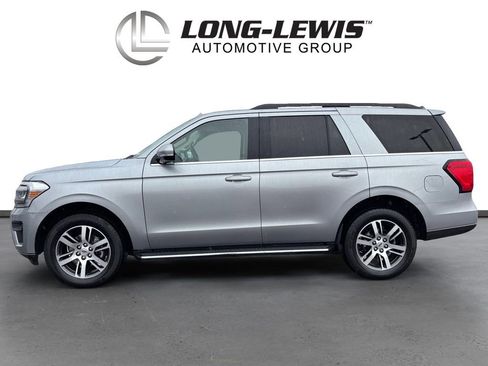 Used 2023 Ford Expedition XLT image 2