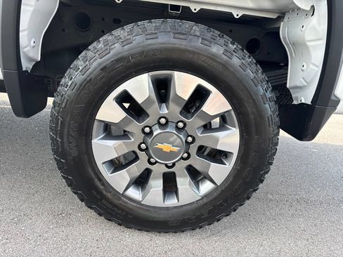 Used 2023 Chevrolet Silverado 2500 Custom w/ Custom Convenience Package AWD/4WD image 27