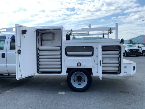 Used 2014 Ford F450 XL w/ Power Equipment Group AWD/4WD image 31