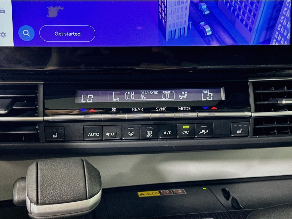 Certified 2025 Toyota Sienna XLE w/ XLE Plus Package FWD image 16