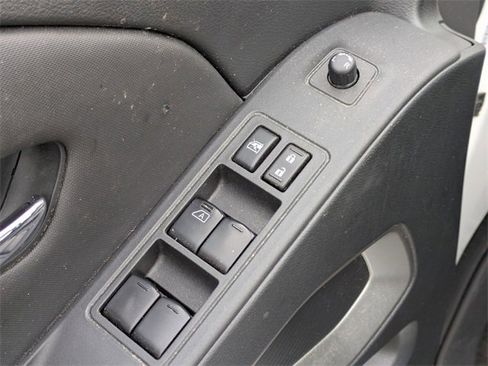 Used 2023 Nissan Frontier SV w/ Tow Package image 13