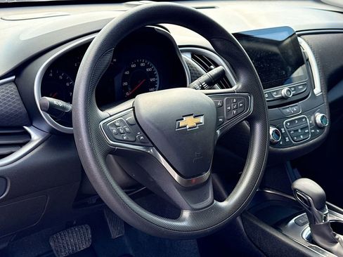 Used 2024 Chevrolet Malibu LT FWD image 11