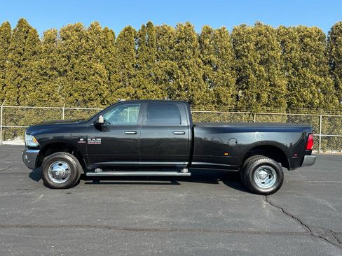 Used 2017 RAM 3500 Big Horn image 3