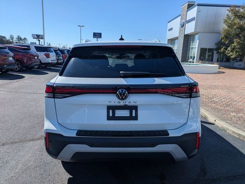 New 2026 Volkswagen Tiguan S FWD image 6