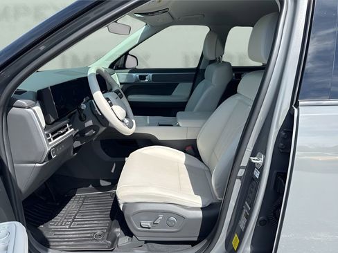 Used 2024 Hyundai Santa Fe SEL image 9