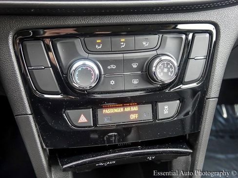 Used 2022 Buick Encore Preferred w/ Safety Package image 14