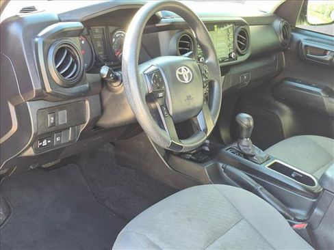 Used 2020 Toyota Tacoma SR w/ SR Convenience Package RWD image 9