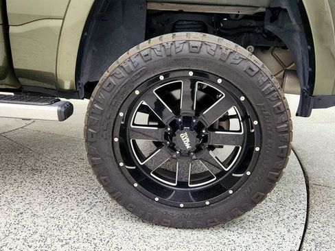 Used 2021 RAM 1500 Laramie AWD/4WD image 9