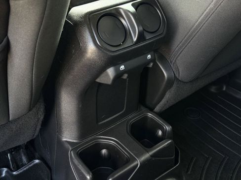 Used 2018 Jeep Wrangler Unlimited Sport S AWD/4WD image 22