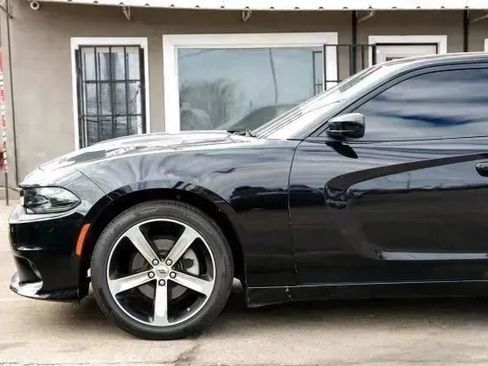 Used 2022 Dodge Charger SXT image 22