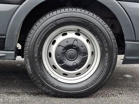 Used 2017 Ford Transit 350 XL image 8