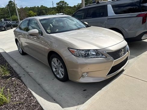 Used 2014 Lexus ES 350 w/ Premium Package FWD image 2