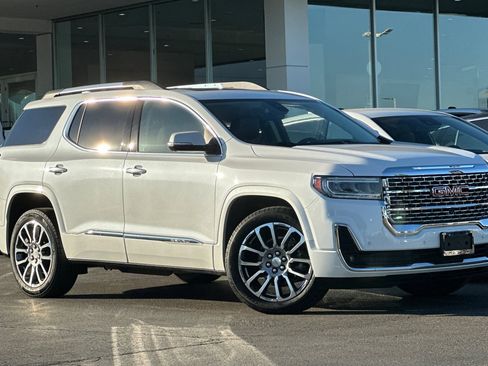 Used 2023 GMC Acadia Denali w/ Denali Ultimate Package image 2