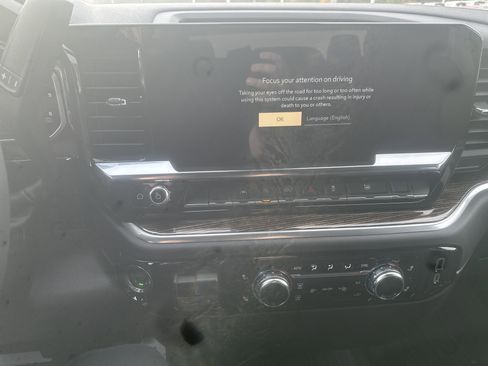 New 2026 GMC Sierra 1500 SLE image 18