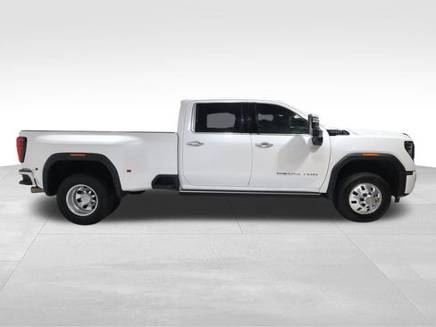 Certified 2025 GMC Sierra 3500 Denali Ultimate image 5