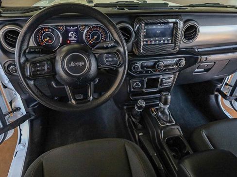 Used 2022 Jeep Gladiator Sport image 22