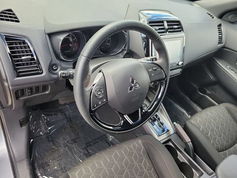 Used 2024 Mitsubishi Outlander Sport AWD image 26