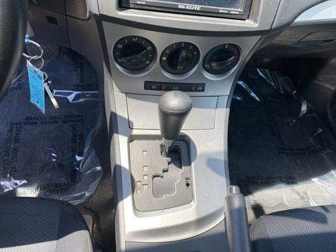 Used 2011 MAZDA MAZDA3 i Touring FWD image 15