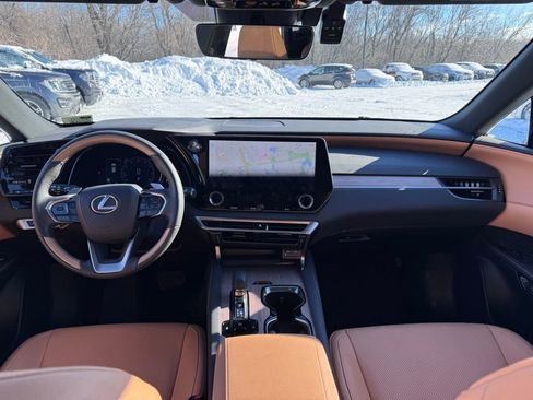 Used 2024 Lexus RX 350 Premium image 11