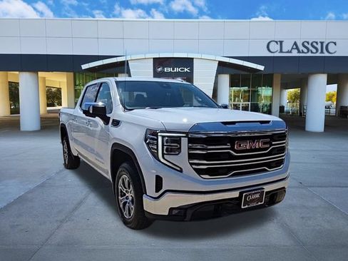 Used 2025 GMC Sierra 1500 SLT RWD image 2