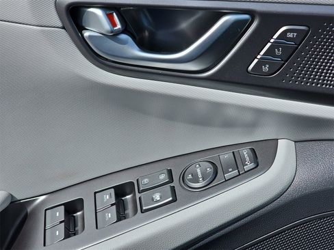 Used 2020 Hyundai Ioniq Limited image 32