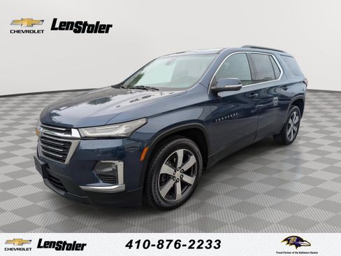 Used 2022 Chevrolet Traverse LT w/ LT Premium Package AWD/4WD image 1