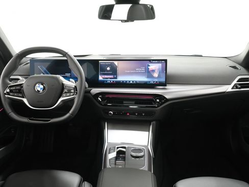 Used 2025 BMW 330i xDrive Sedan w/ Premium Package AWD/4WD image 8