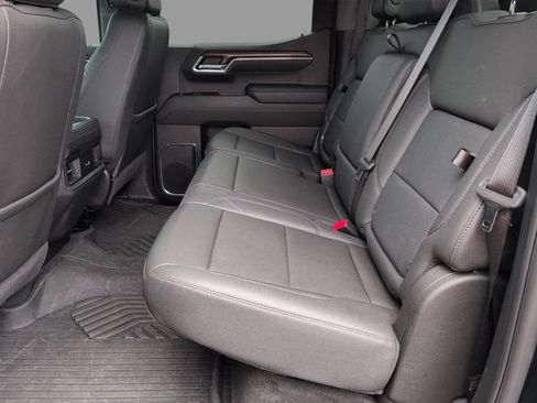 Used 2025 Chevrolet Silverado 1500 LT Trail Boss w/ LT Trail Boss Premium Package AWD/4WD image 34