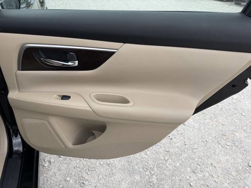 Used 2014 Nissan Altima 2.5 SL w/ Moonroof Package FWD image 18