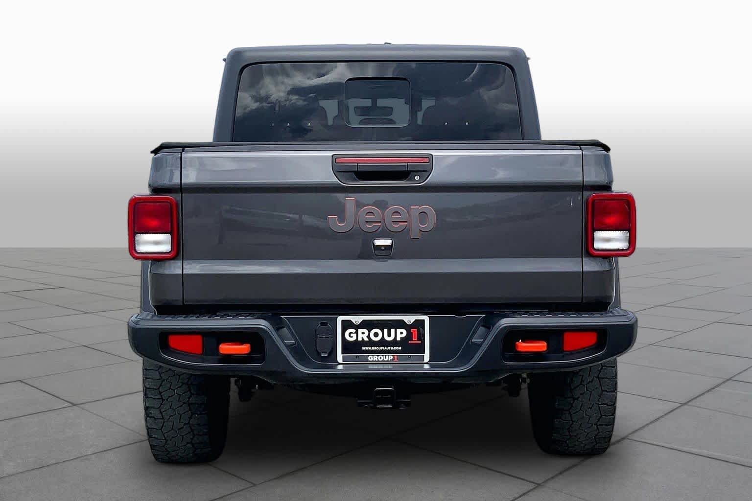 Used 2022 Jeep Gladiator Mojave w/ Dual Top Group AWD/4WD image 5