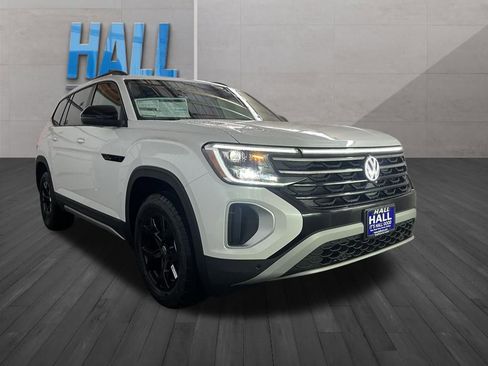 New 2026 Volkswagen Atlas Peak Edition AWD/4WD image 7