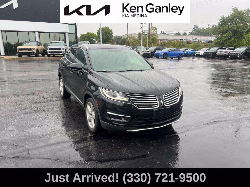 Used 2017 Lincoln MKC Premiere FWD image 3
